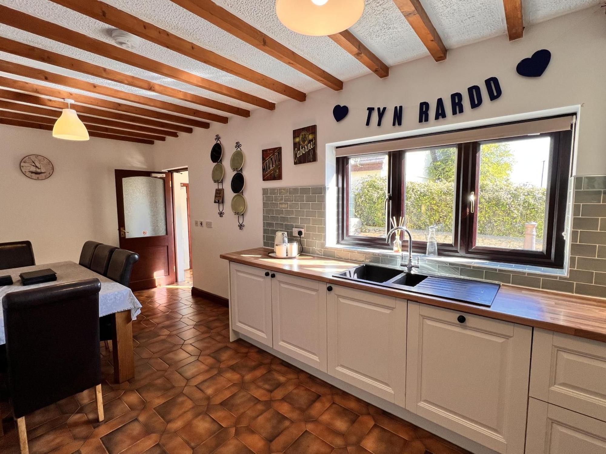 4 Bedroom Detached Farmhouse Mountain Views Beaumaris Esterno foto